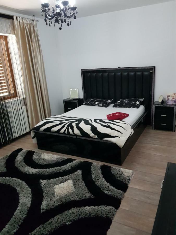 Casa Piri Hotel Anina Eksteriør billede