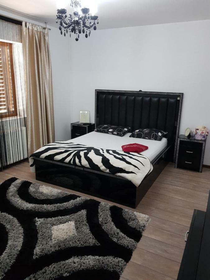 Casa Piri Hotel Anina Eksteriør billede