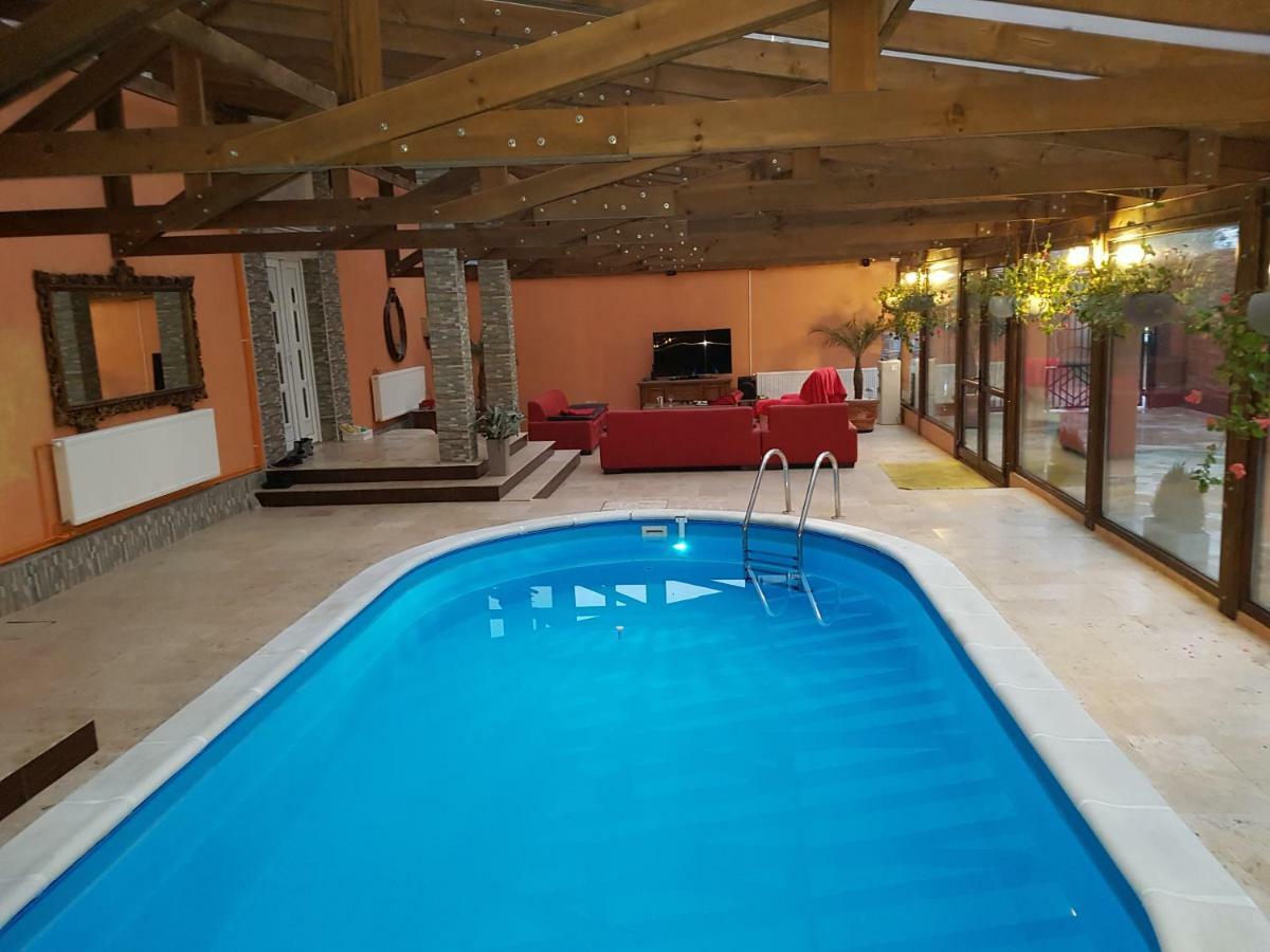 Casa Piri Hotel Anina Eksteriør billede